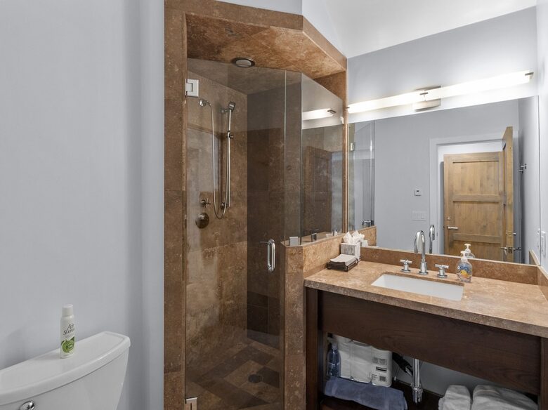 The SnowFun Wine Chalet | Close to Downtown with a Spa, Game Room & Mud Room - Park City, Utah