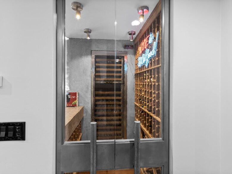 The SnowFun Wine Chalet | Close to Downtown with a Spa, Game Room & Mud Room - Park City, Utah