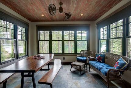 Luxury Lakefront Lodge With Sandy Beach, Hot Tub, Kayak/SUP, Dock - Grand Traverse County, Michigan