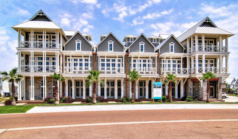 Gorgeous Townhome with Resort-Like Amenities - Port Aransas, Texas