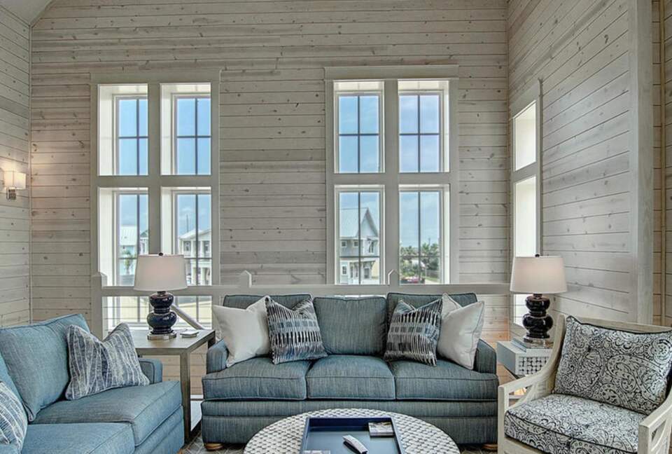 Gorgeous Townhome with Resort-Like Amenities - Port Aransas, Texas