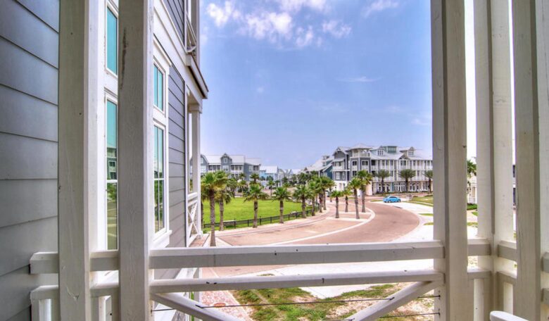 Gorgeous Townhome with Resort-Like Amenities - Port Aransas, Texas