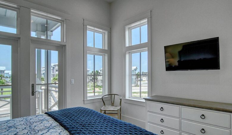 Gorgeous Townhome with Resort-Like Amenities - Port Aransas, Texas