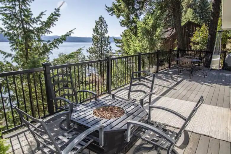 Charming Lakefront Home on Pristine Lake Coeur d' Alene - Coeur d'Alene, Idaho