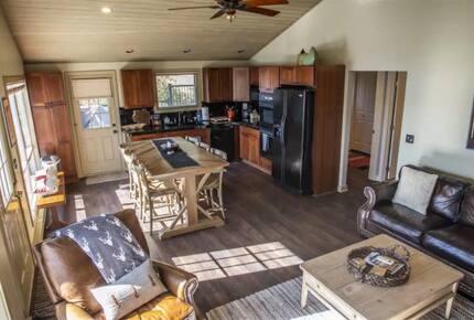 Charming Lakefront Home on Pristine Lake Coeur d' Alene - Coeur d'Alene, Idaho