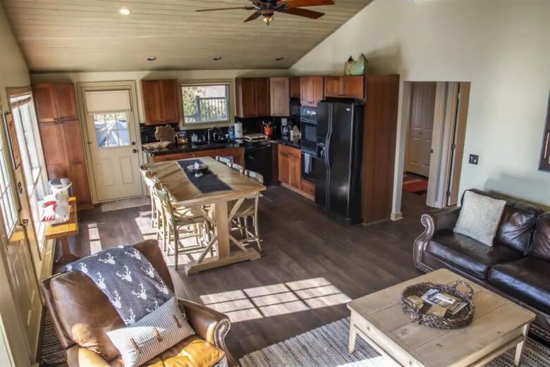 Charming Lakefront Home on Pristine Lake Coeur d' Alene - Coeur d'Alene, Idaho