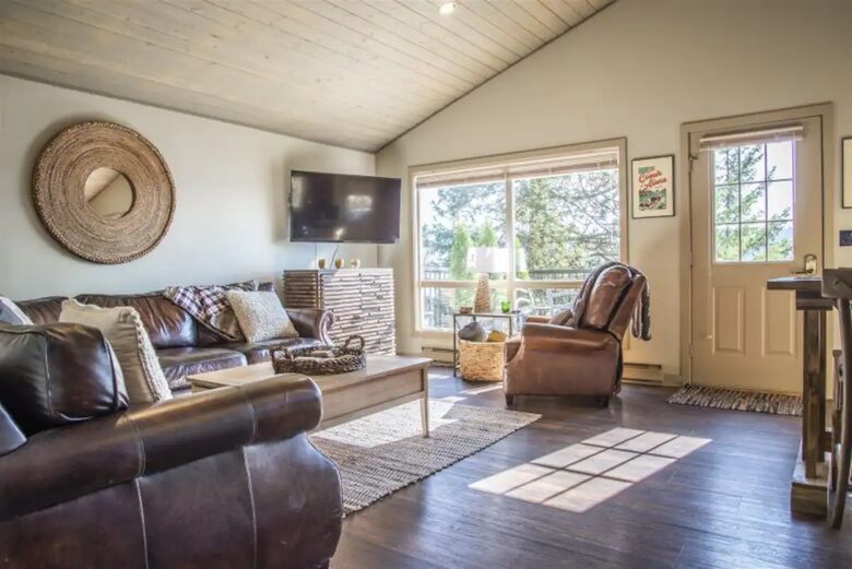 Charming Lakefront Home on Pristine Lake Coeur d' Alene - Coeur d'Alene, Idaho