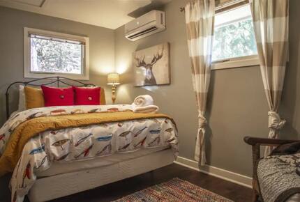 Charming Lakefront Home on Pristine Lake Coeur d' Alene - Coeur d'Alene, Idaho