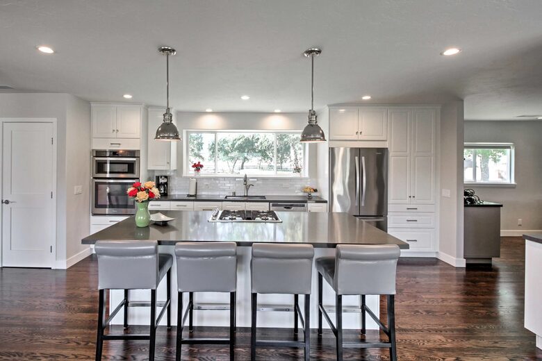 Sonoma Sunsets | With patio and vineyard views - Sonoma, California