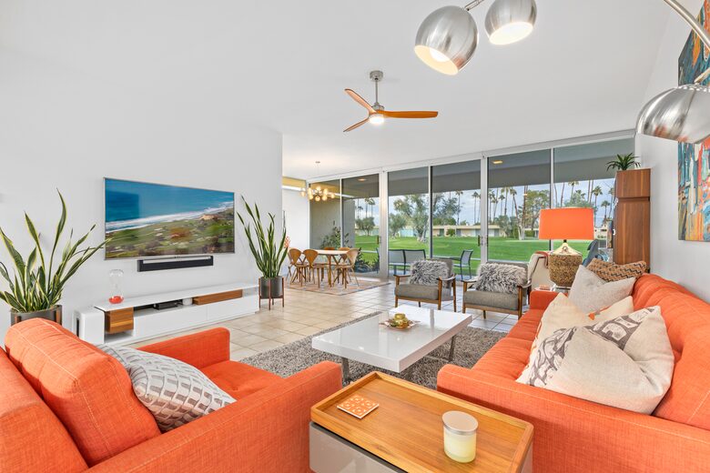 MidCentury Beauty | On golf course with a pool - Palm Springs, California