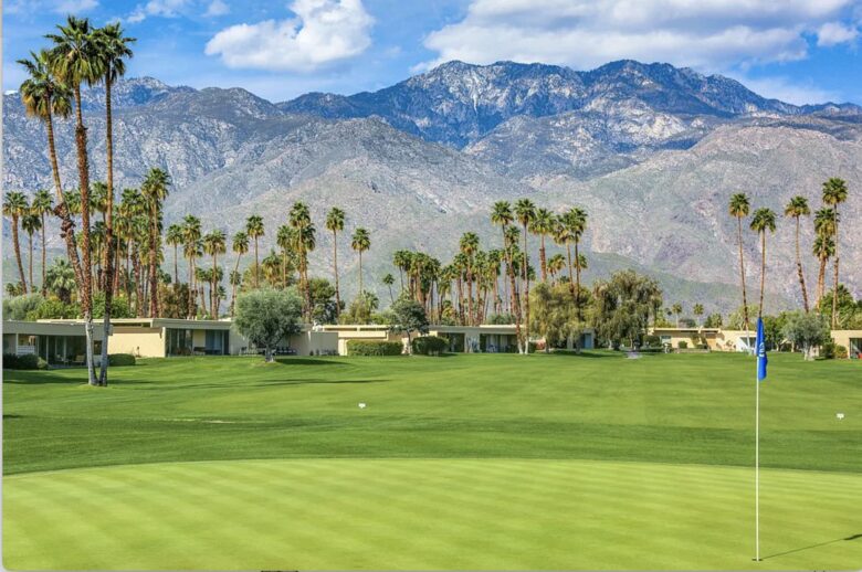 MidCentury Beauty | On golf course with a pool - Palm Springs, California