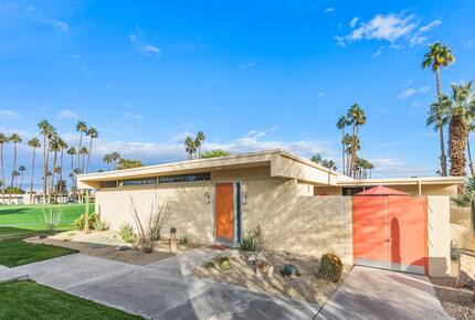 MidCentury Beauty | On golf course with a pool - Palm Springs, California