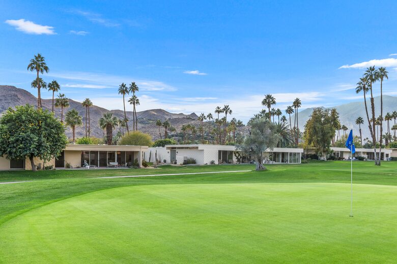 MidCentury Beauty | On golf course with a pool - Palm Springs, California