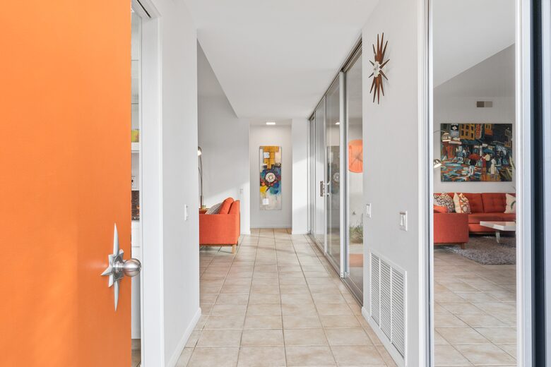 MidCentury Beauty | On golf course with a pool - Palm Springs, California