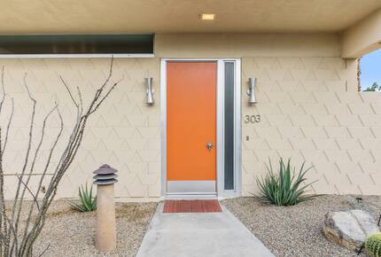 MidCentury Beauty | On golf course with a pool - Palm Springs, California