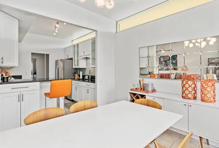 MidCentury Beauty | On golf course with a pool - Palm Springs, California