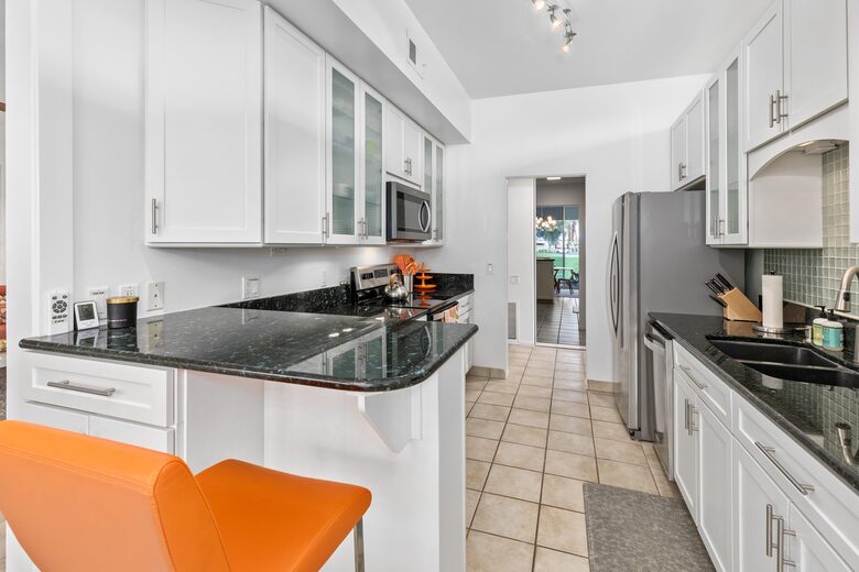 MidCentury Beauty | On golf course with a pool - Palm Springs, California