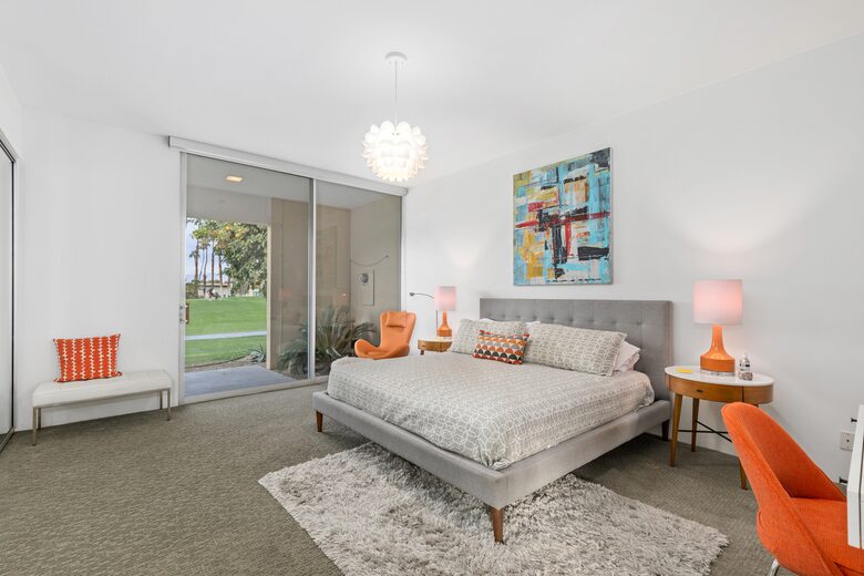 MidCentury Beauty | On golf course with a pool - Palm Springs, California