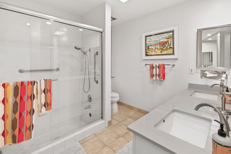 MidCentury Beauty | On golf course with a pool - Palm Springs, California