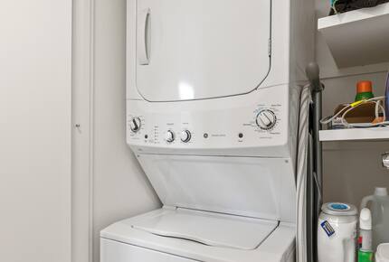 MidCentury Beauty | On golf course with a pool - Palm Springs, California