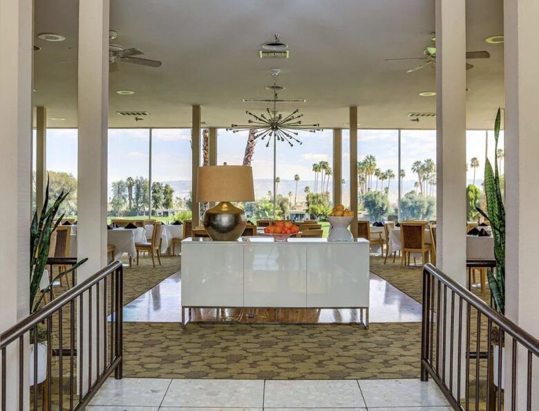 MidCentury Beauty | On golf course with a pool - Palm Springs, California