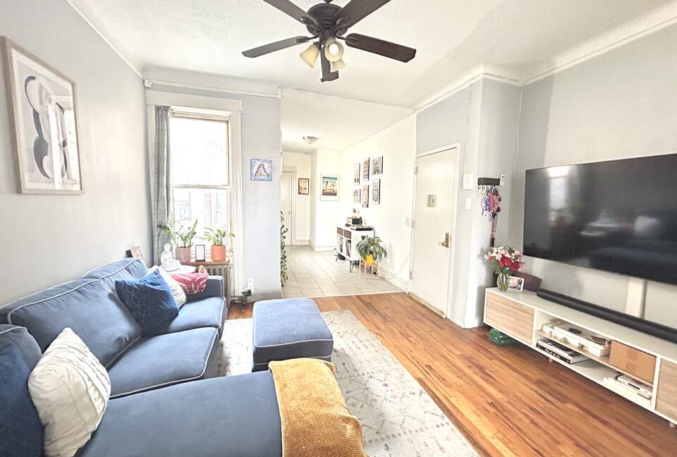 An Absolute Gem - In The Heart of Astoria NYC - Directly on 30th Ave - New York City, New York