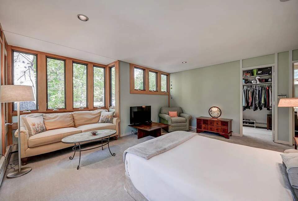 Unique Mid-century Modern Home - Baltimore, Maryland