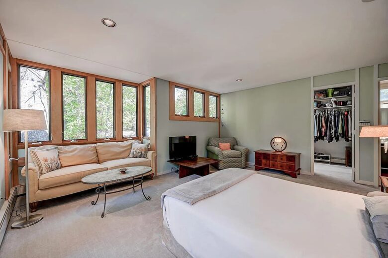 Unique Mid-century Modern Home - Baltimore, Maryland