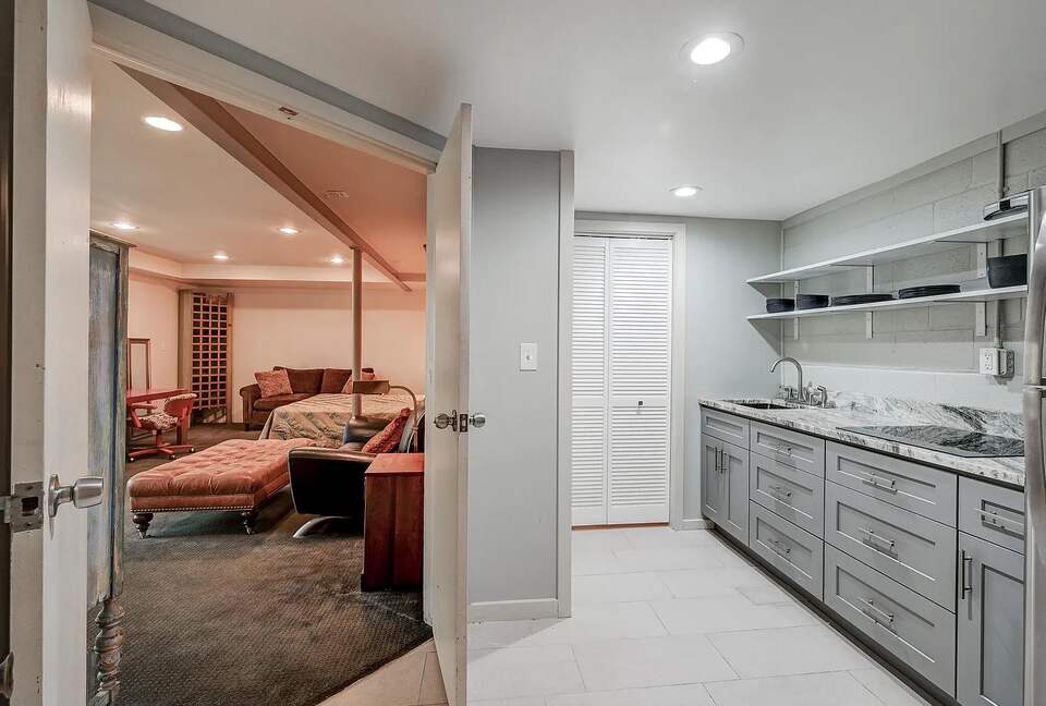 Unique Mid-century Modern Home - Baltimore, Maryland