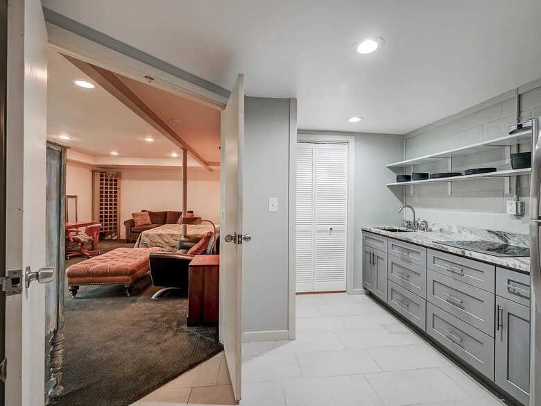 Unique Mid-century Modern Home - Baltimore, Maryland