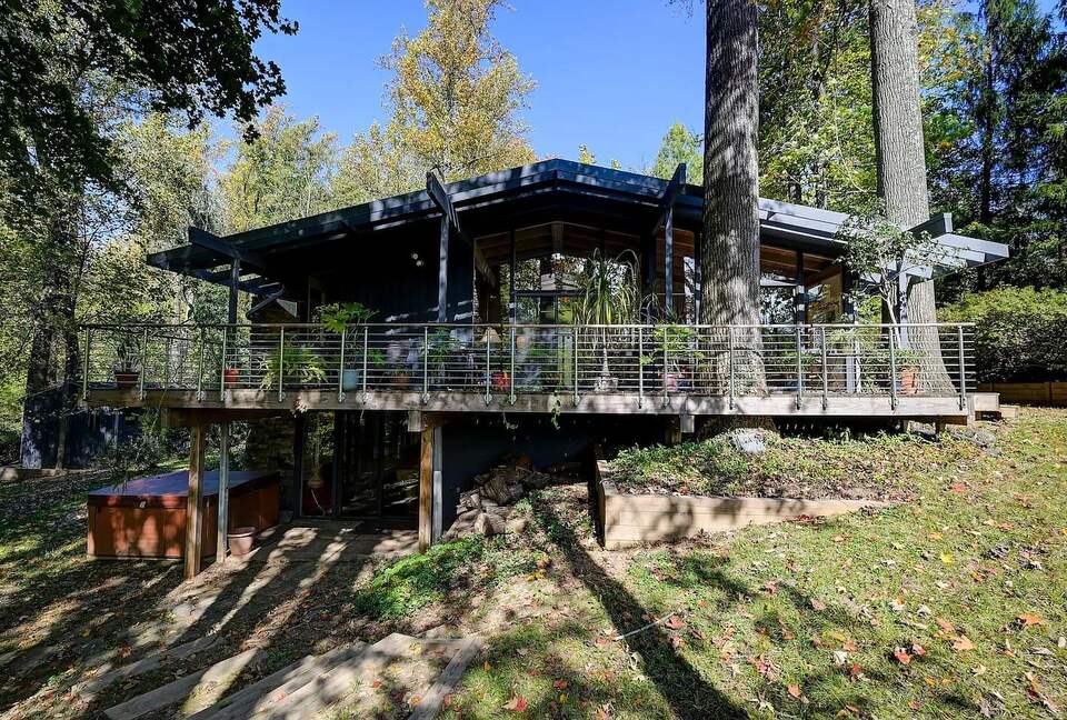 Unique Mid-century Modern Home - Baltimore, Maryland