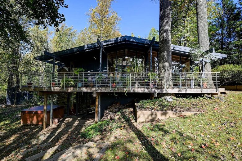 Unique Mid-century Modern Home - Baltimore, Maryland
