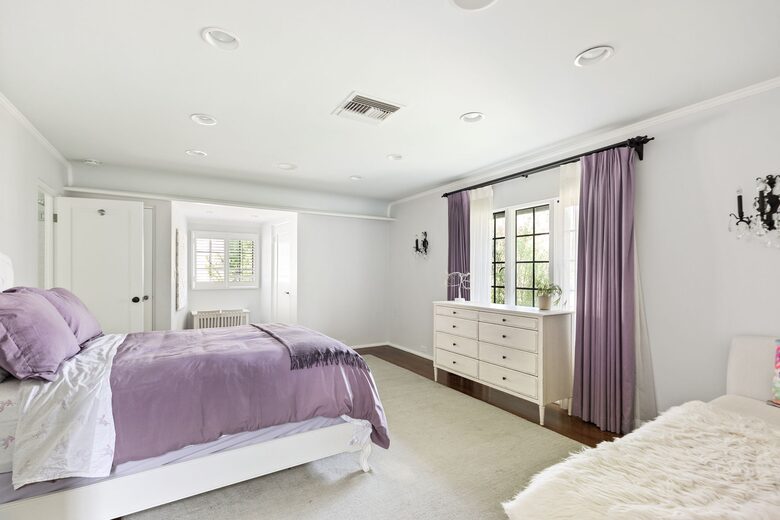 2nd floor guest room with full bed, day bed and private bath