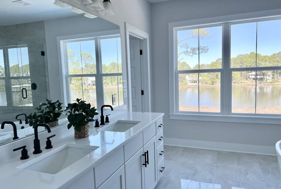 Santa Rosa Beach Waterfront Getaway - Santa Rosa Beach, Florida