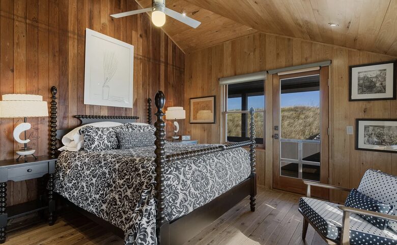 Cape Cod Oceanfront Home in National Seashore - Truro, Massachusetts