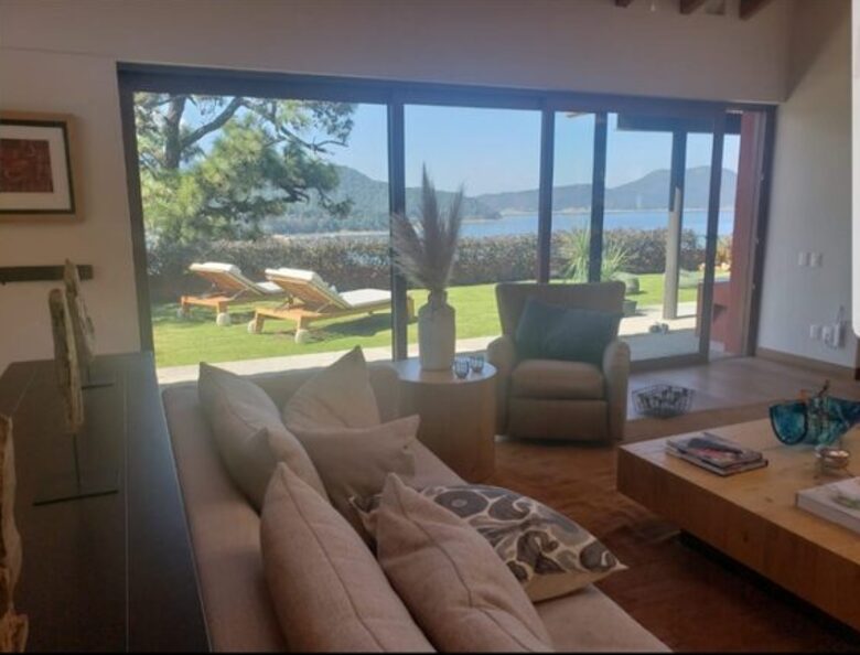 Beautiful New House With Lake Views - Valle de Bravo, Mexico