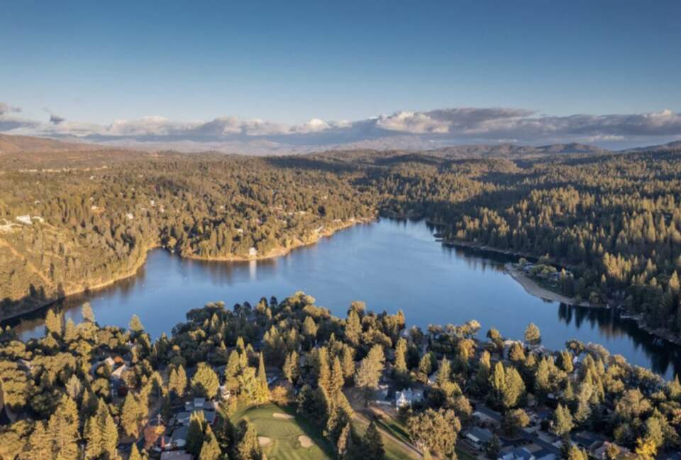 The Happy Place at Yosemite | Outdoor Adventurers Dream with Endless Amenities - Groveland, California