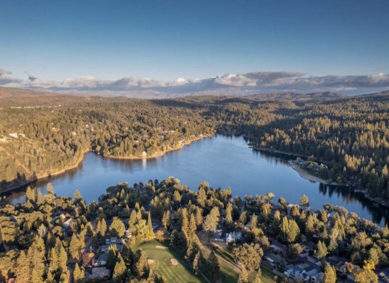 The Happy Place at Yosemite | Outdoor Adventurers Dream with Endless Amenities - Groveland, California