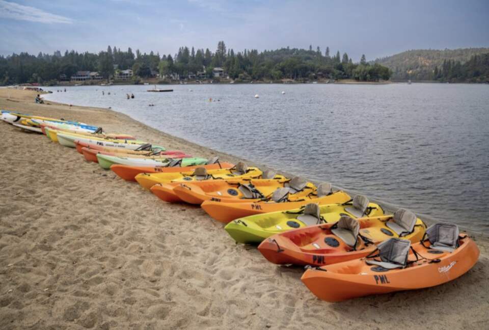 The Happy Place at Yosemite | Outdoor Adventurers Dream with Endless Amenities - Groveland, California