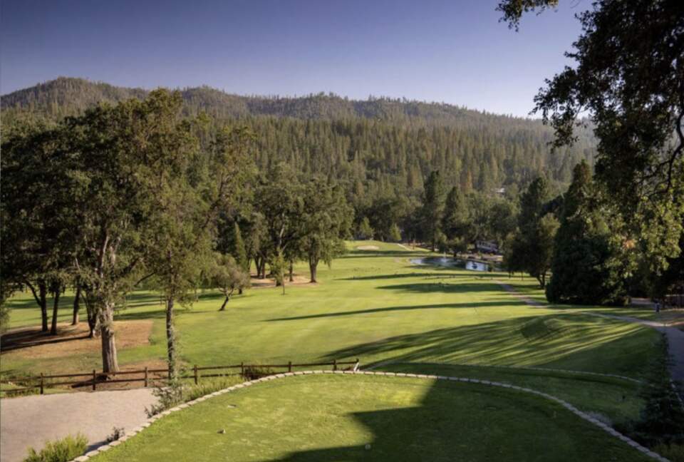 The Happy Place at Yosemite | Outdoor Adventurers Dream with Endless Amenities - Groveland, California