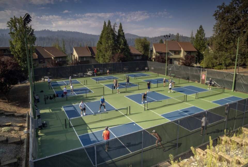 The Happy Place at Yosemite | Outdoor Adventurers Dream with Endless Amenities - Groveland, California