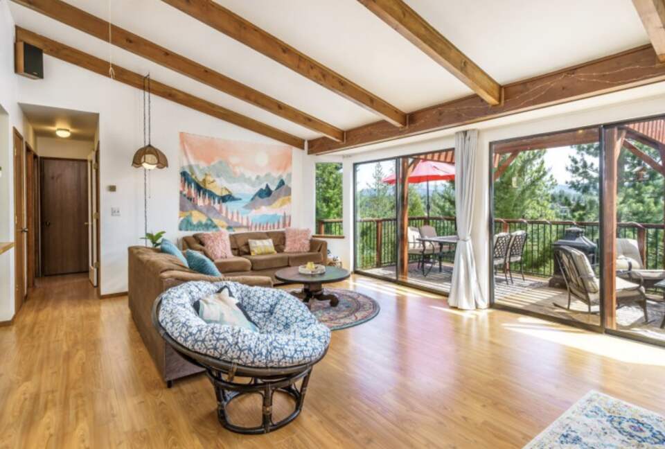 The Happy Place at Yosemite | Outdoor Adventurers Dream with Endless Amenities - Groveland, California