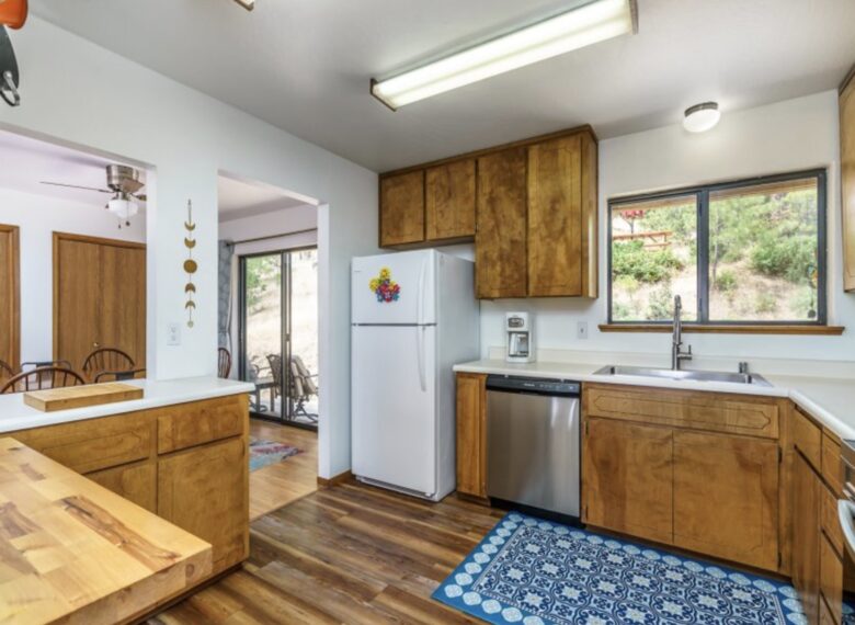 The Happy Place at Yosemite | Outdoor Adventurers Dream with Endless Amenities - Groveland, California