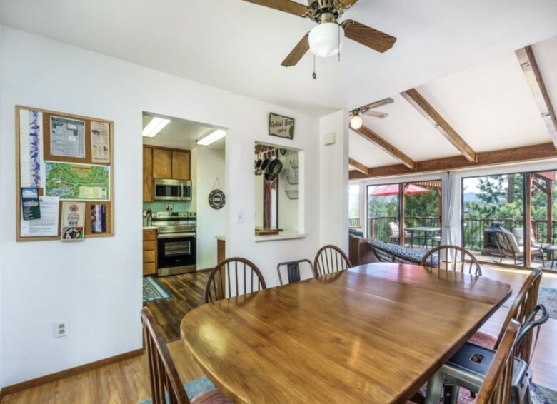 The Happy Place at Yosemite | Outdoor Adventurers Dream with Endless Amenities - Groveland, California