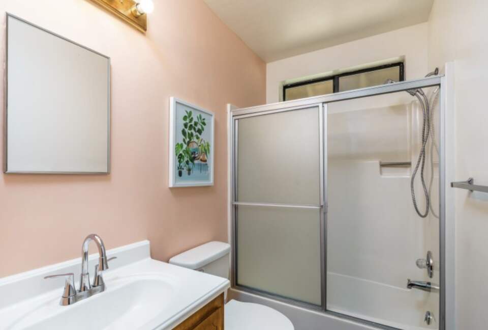 The Happy Place at Yosemite | Outdoor Adventurers Dream with Endless Amenities - Groveland, California