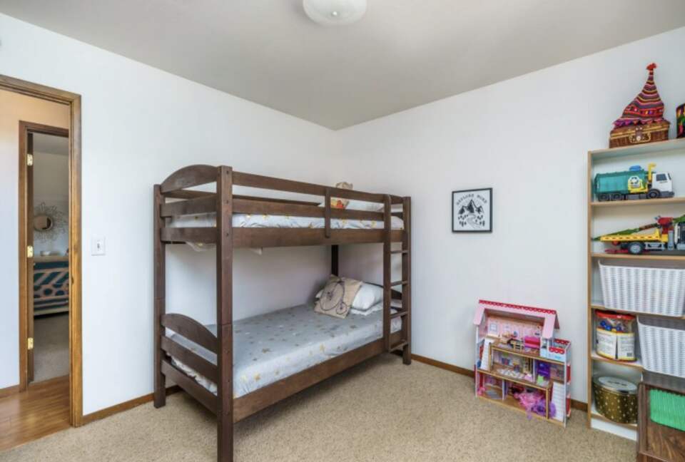 The Happy Place at Yosemite | Outdoor Adventurers Dream with Endless Amenities - Groveland, California