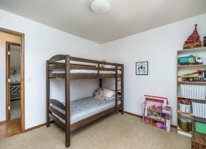 The Happy Place at Yosemite | Outdoor Adventurers Dream with Endless Amenities - Groveland, California