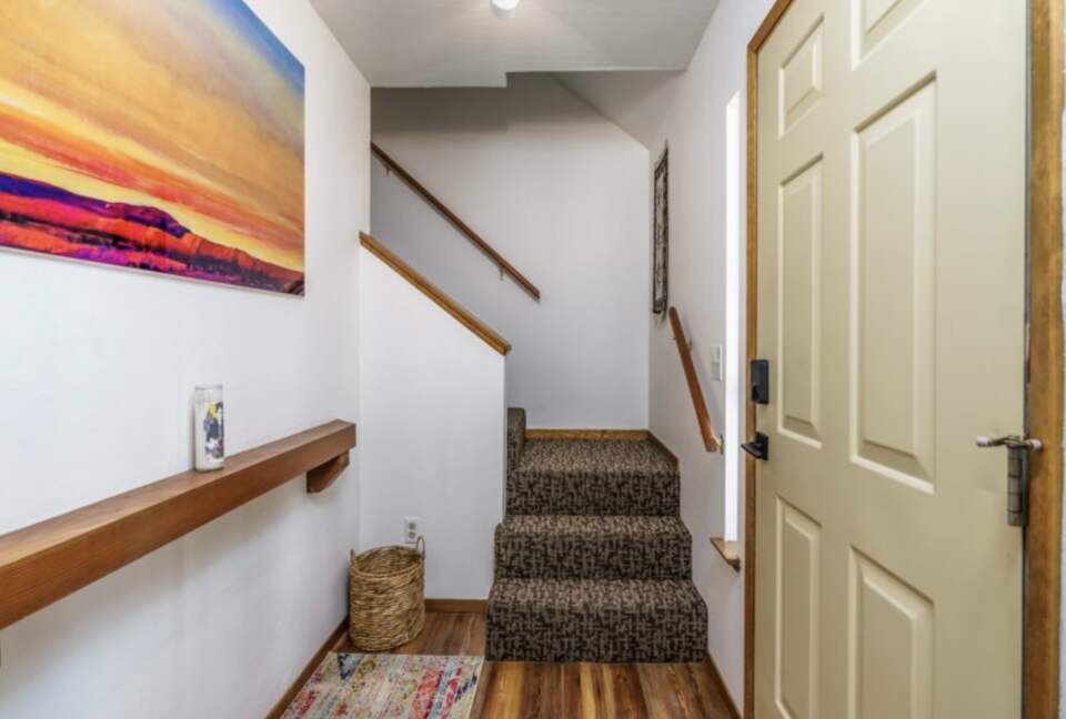 The Happy Place at Yosemite | Outdoor Adventurers Dream with Endless Amenities - Groveland, California