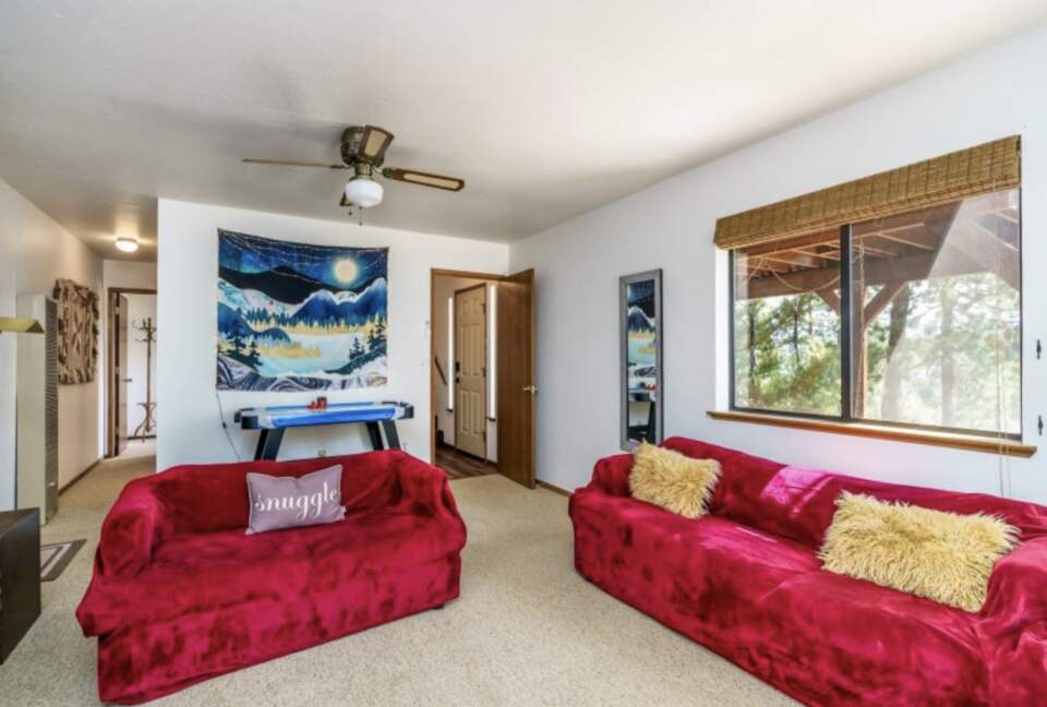 The Happy Place at Yosemite | Outdoor Adventurers Dream with Endless Amenities - Groveland, California