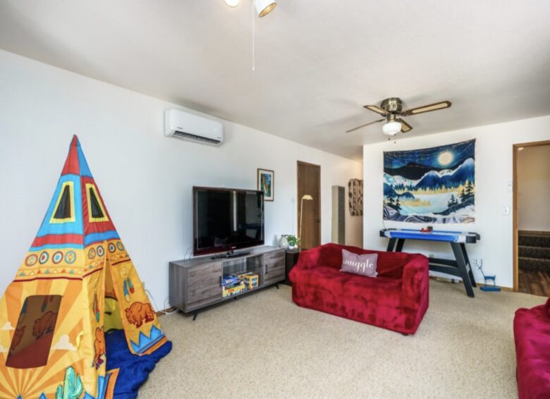 The Happy Place at Yosemite | Outdoor Adventurers Dream with Endless Amenities - Groveland, California